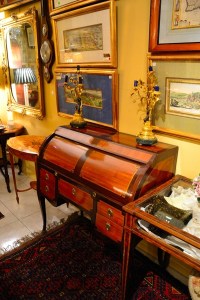 Visitando el anticuario de López-Linares