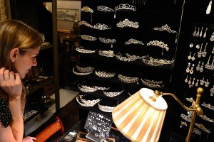 Visitando el anticuario de López-Linares