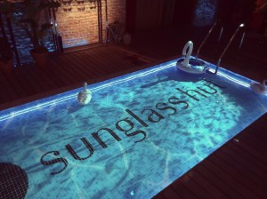 Pool party en Sunglass Hut House of Sun