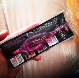 Pinzas de Bourjois para colocar pestañas postizas