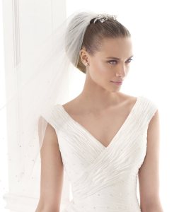 Vestido Mayda Pronovias Fashion 2015 escote cruzado