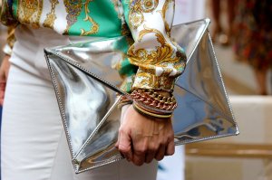 Street style bolsos metalizados