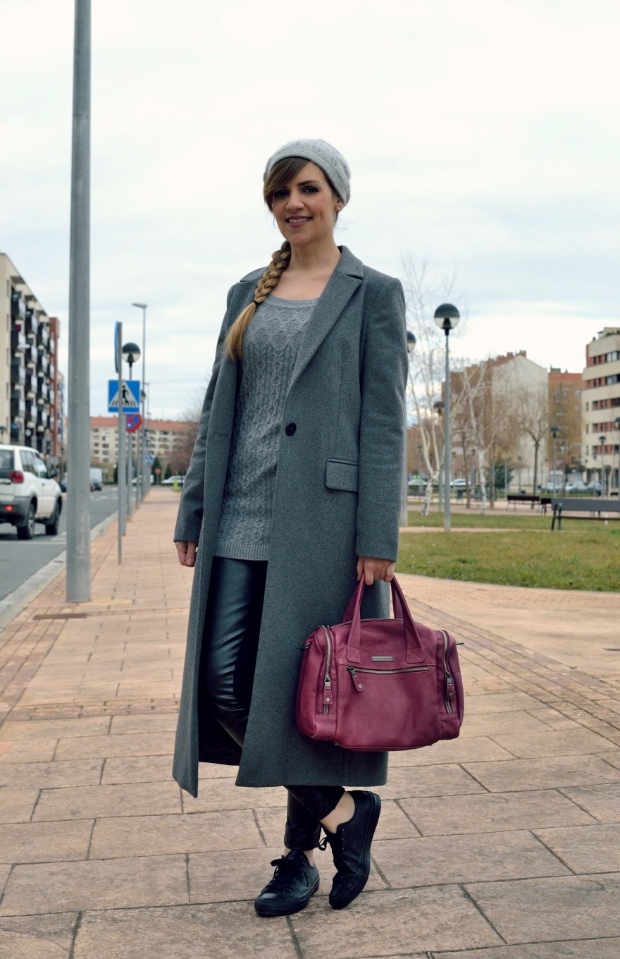 Look abrigo gris largo