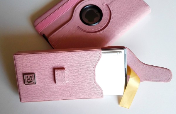 Teclado español plegable para iPad con funda de cuero de Salvador Bachiller