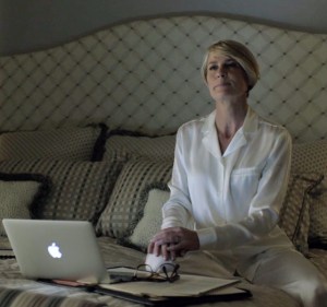Los pijamas de Claire Underwood 06