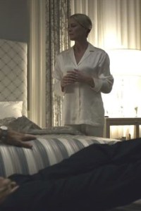 Los pijamas de Claire Underwood 04