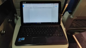 Asus T300 Chi 2 en 1 en el tren
