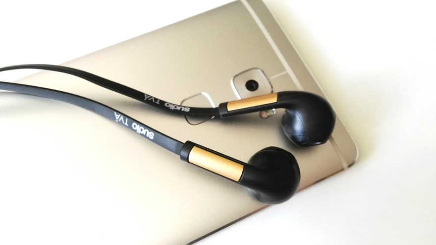 Huawei Mate S y auriculares Sudio TVA 03