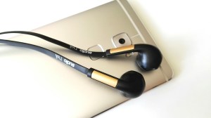 Huawei Mate S y auriculares Sudio TVA 03