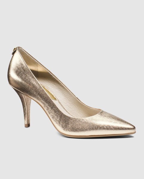 Zapatos dorados de Michael Kors
