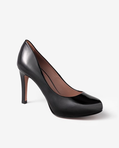 Zapatos negros de tacón con plataforma oculta de Gloria Ortiz