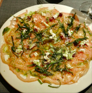 Carpaccio de tomate con espinacas de Amalur Logroño