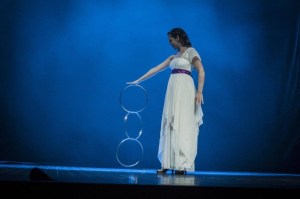 Magic flying linking rings by Collette