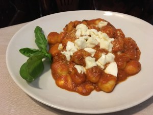 Pasta en la Focaccia Roma