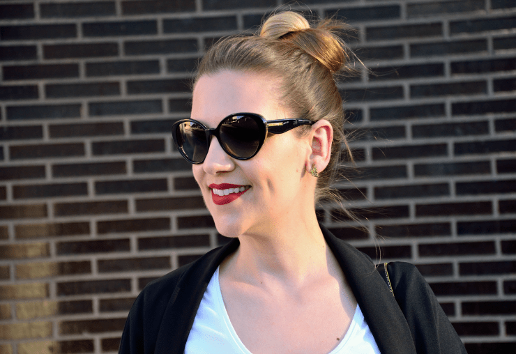 Gafas de Dolce Gabbana y pendientes de Parfois