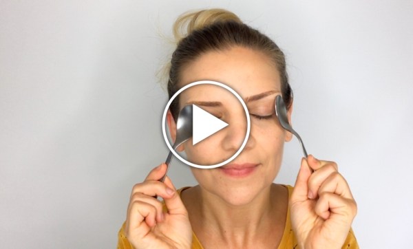 Ver vídeo trucos para eliminar bolsas ojeras y ojos hinchados