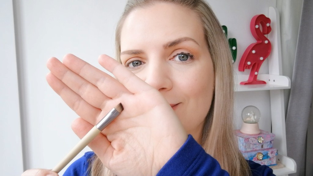 2 trucos para delinearte los ojos si no tienes buen&nbsp;pulso