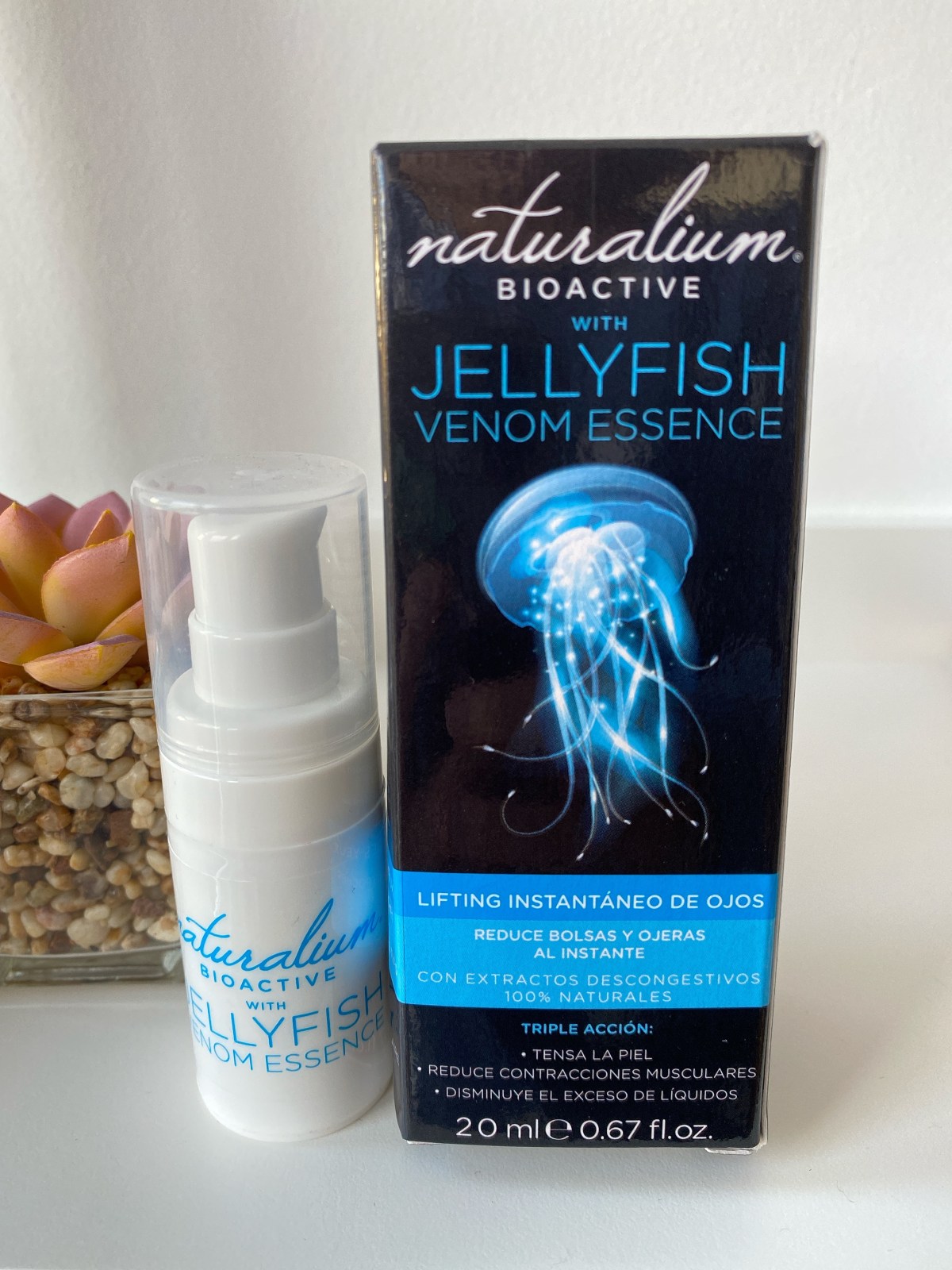 Contorno de ojos con veneno de medusa de Naturalium Bioactive