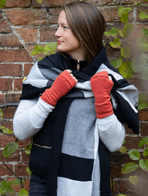 Turtle Doves: la marca británica que recicla cashmere para fabricar accesorios&nbsp;únicos